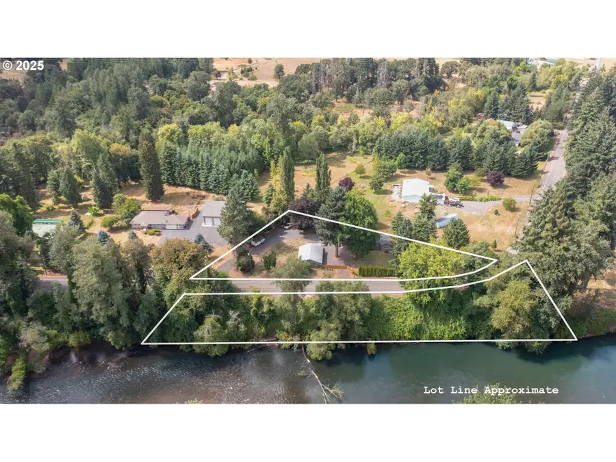 1049 N River Dr, Sweet Home, OR 97386 - Image #3