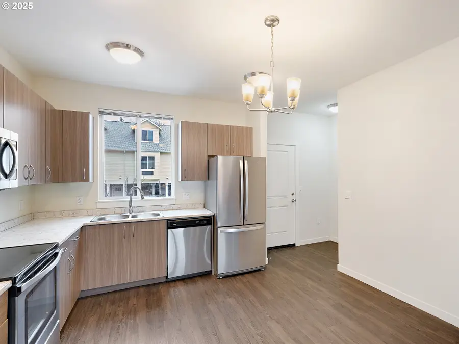 10829 E Burnside St, Portland, OR 97216 - #3