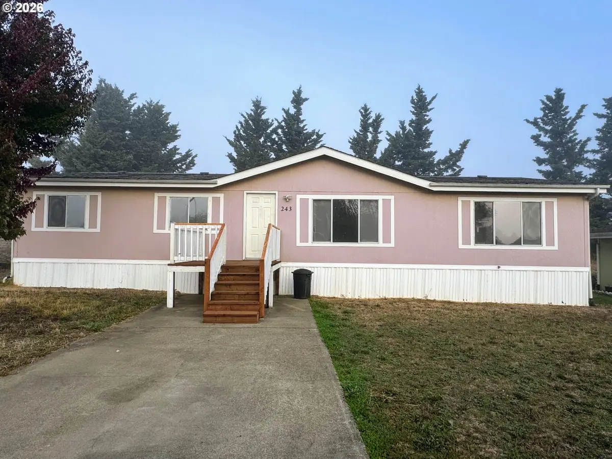 243 Owyhee Ln, Roseburg, OR 97471 - #1