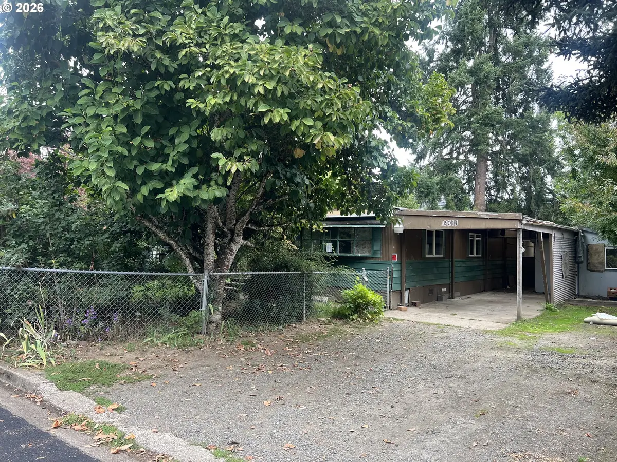 2011 Harbor Dr, Springfield, OR 97477 - #1