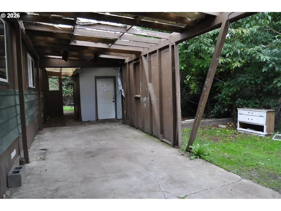 2011 Harbor Dr, Springfield, OR 97477 - #3