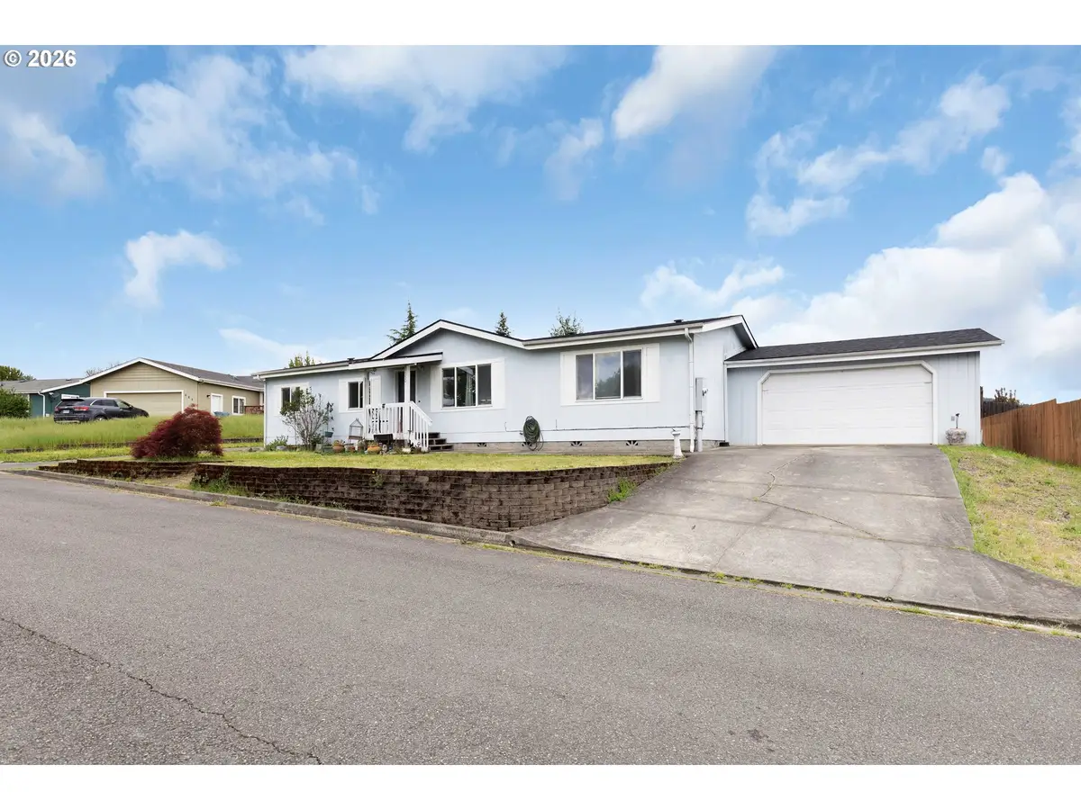 150 Adams Loop, Roseburg, OR 97471 - #1