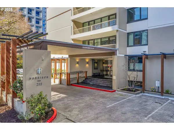 255 SW Harrison St #17F, Portland, OR 97201