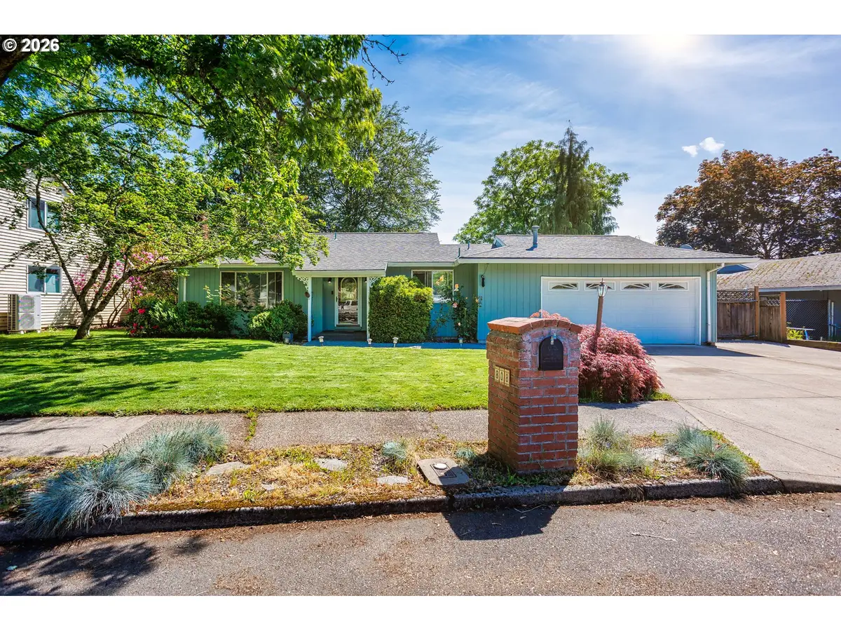 808 SE 156th Pl, Portland, OR 97233 - #1
