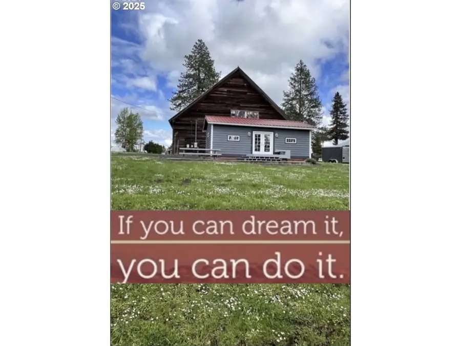 501 S Park St, Carlton, OR 97111 - #2