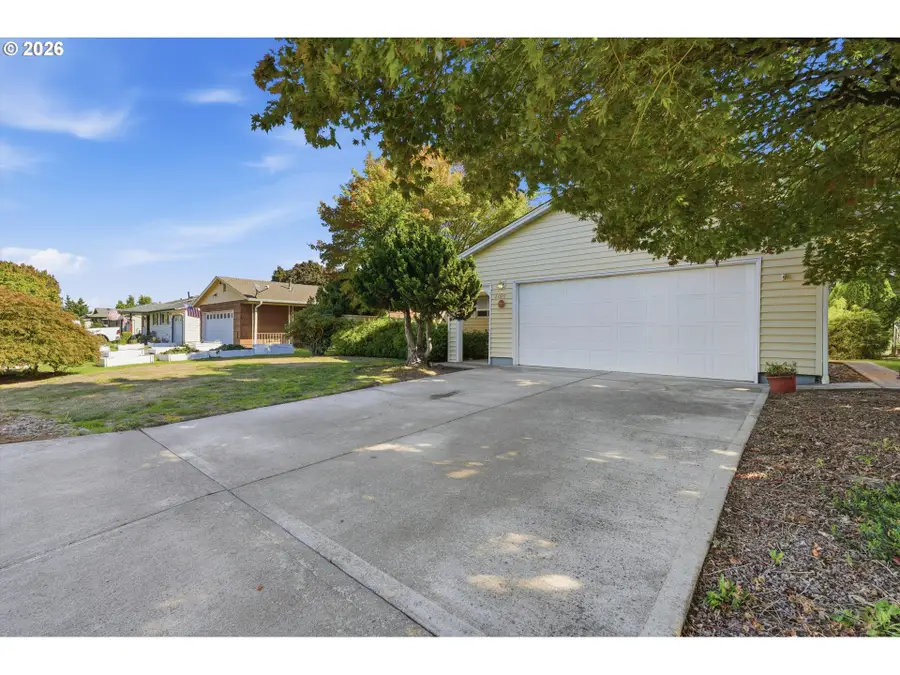 2000 King Way, Woodburn, OR 97071 - #3