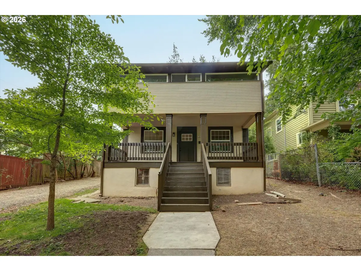 1827 SE Oak St, Portland, OR 97214 - #1