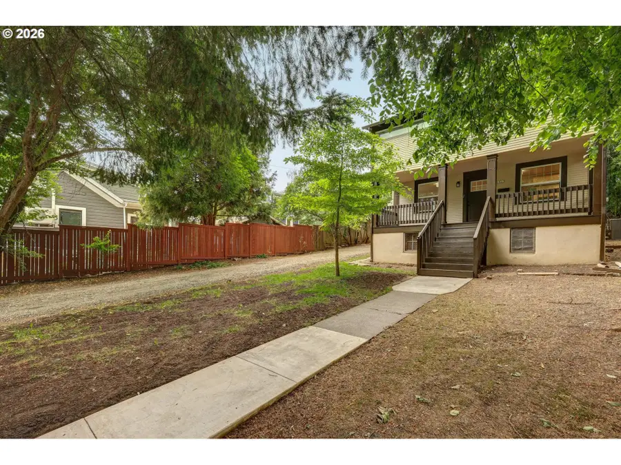 1827 SE Oak St, Portland, OR 97214 - #3
