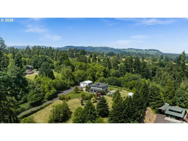 33151 Bonneville Dr, Scappoose, OR 97056