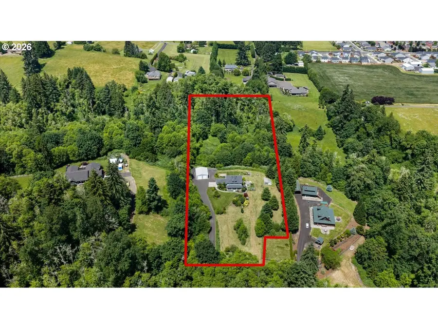 33151 Bonneville Dr, Scappoose, OR 97056 - #2
