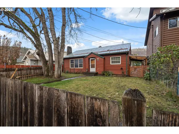 217 2nd St, Klickitat, WA 98628