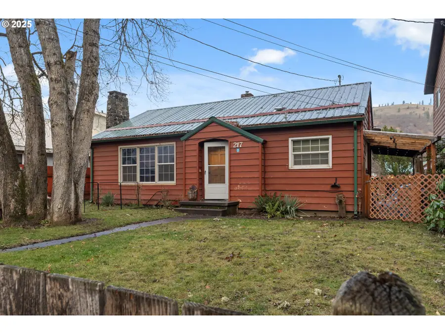 217 2nd St, Klickitat, WA 98628 - Image #2