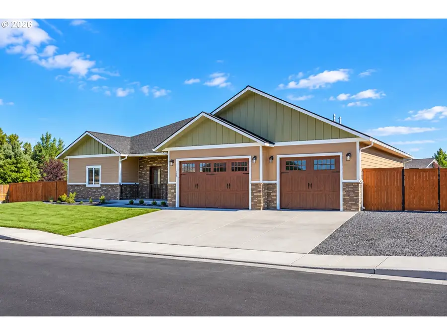 894 SW Fieldstone Ct, Hermiston, OR 97838 - #2