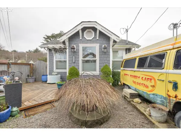 326 Highway 101, RockawayBeach, OR 97136