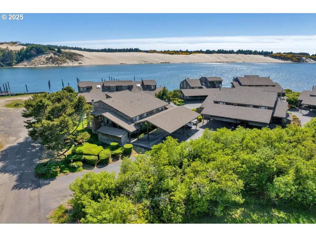 1080 Bay St #19, Florence, OR 97439 - Image #1