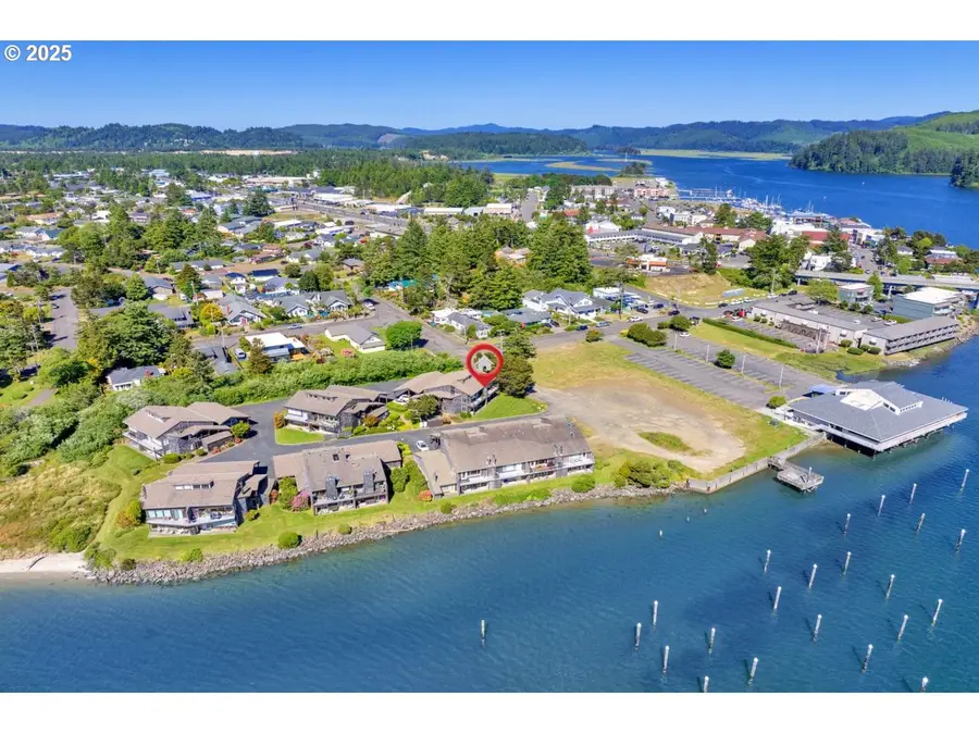 1080 Bay St #19, Florence, OR 97439 - Image #2