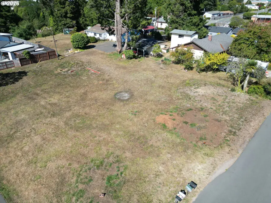 Crestline Loop, Brookings, OR 97415 - #2