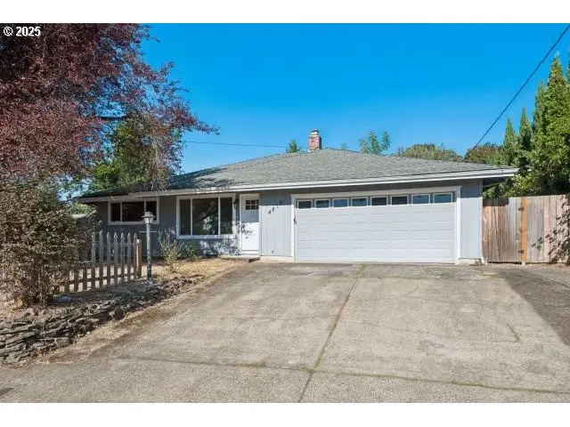 4819 SE Roethe Rd, Milwaukie, OR 97267 - Image #1