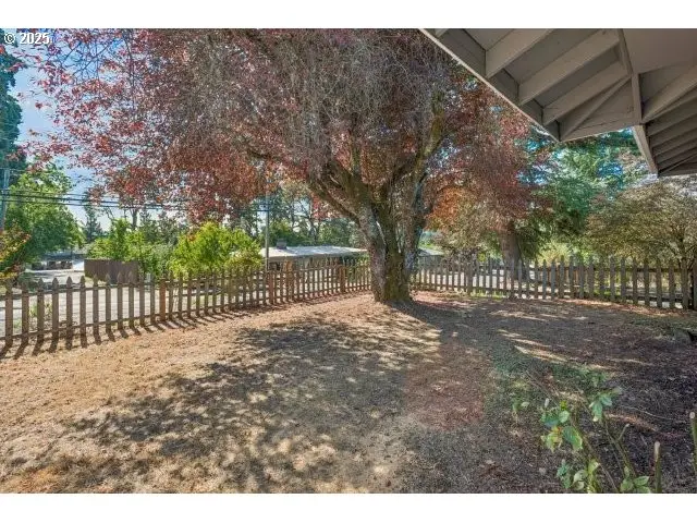 4819 SE Roethe Rd, Milwaukie, OR 97267 - Image #3