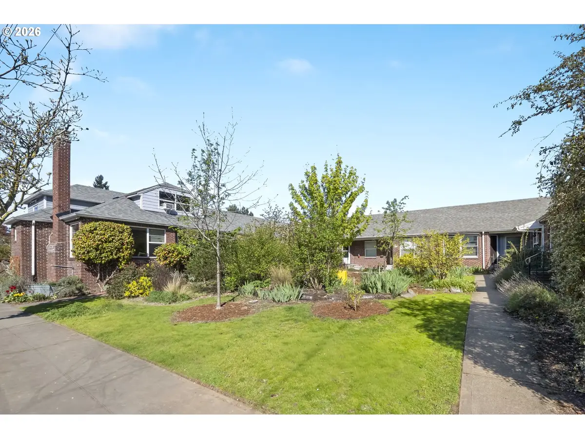 6504 N Commercial Ave #2, Portland, OR 97217 - #1