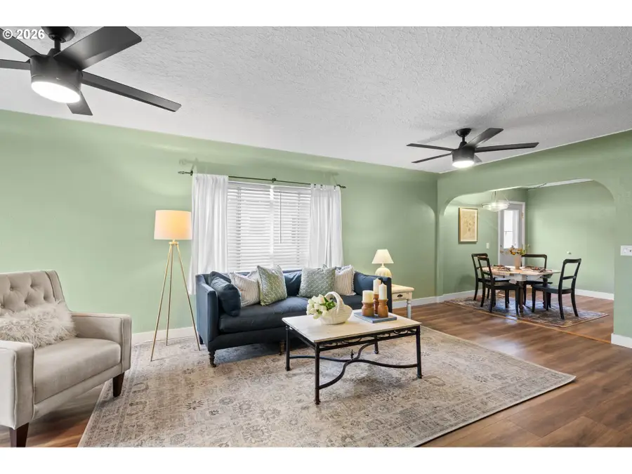 411 NW 9th St, Pendleton, OR 97801 - #3