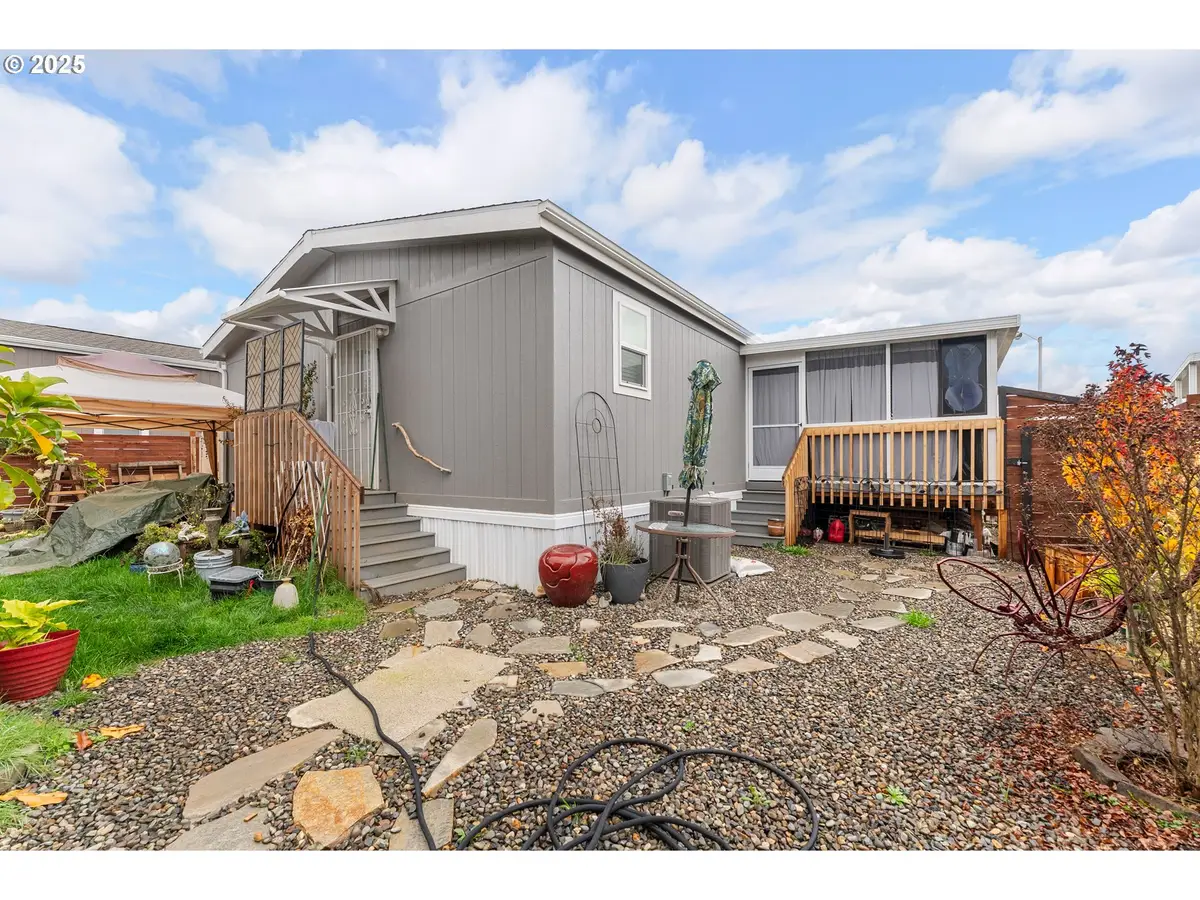 222 NW Broc Dr, Winston, OR 97496 - Image #1