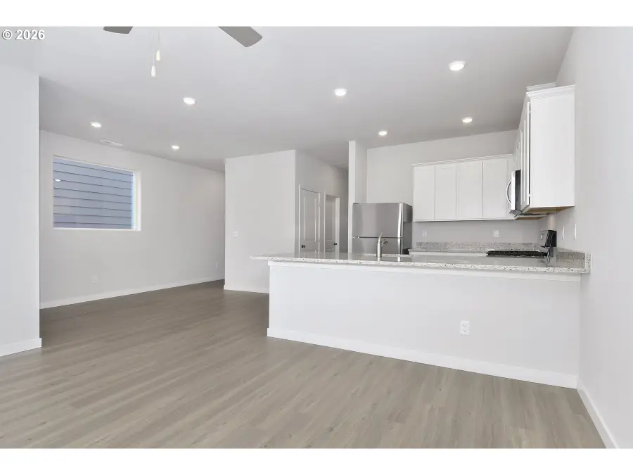 1175 Parkside Ave, Woodburn, OR 97071 - #3