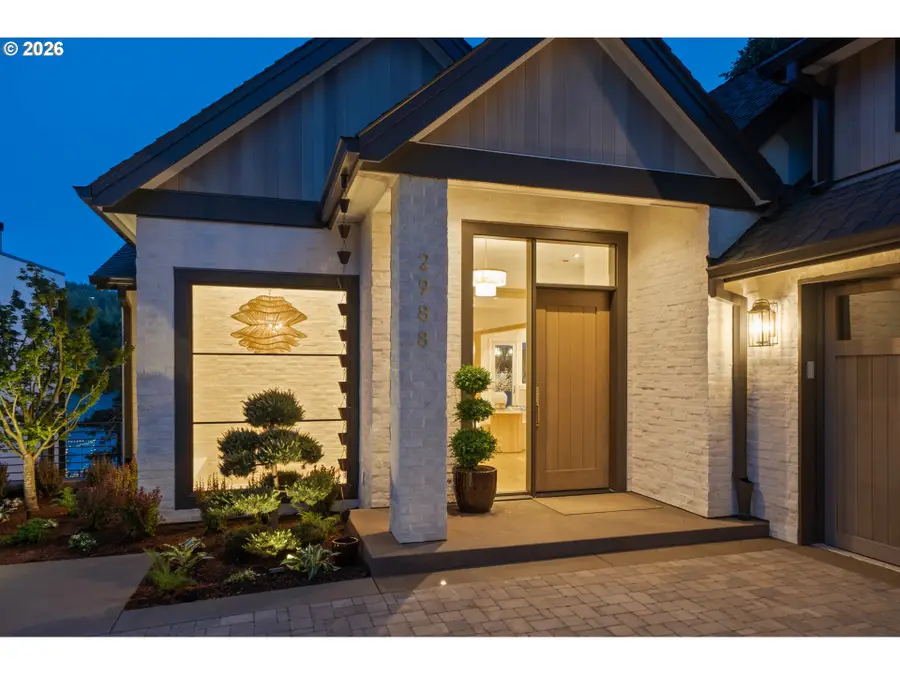 2988 Lakeview Blvd, Lake Oswego, OR 97035 - #2