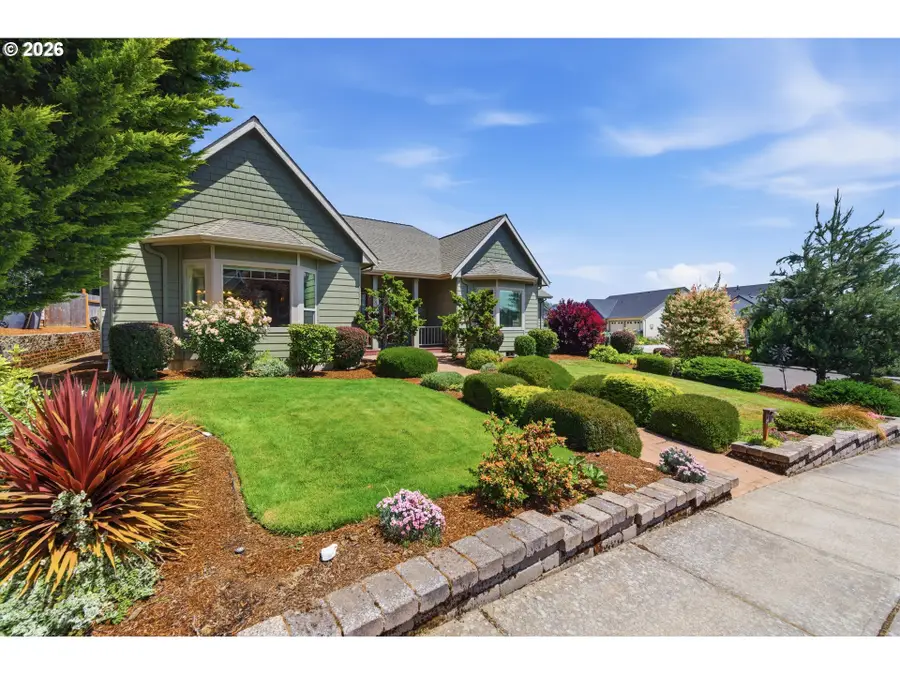 410 NW Byers Ln, Dallas, OR 97338 - #2