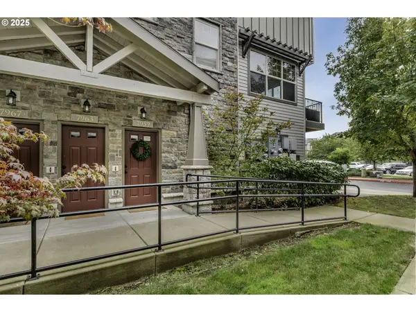 7959 NE Rockne Way, Hillsboro, OR 97006