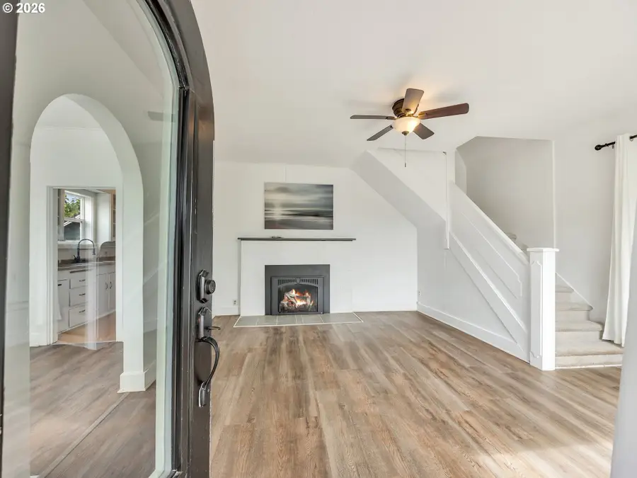 940 10th Ave, Seaside, OR 97138 - #3