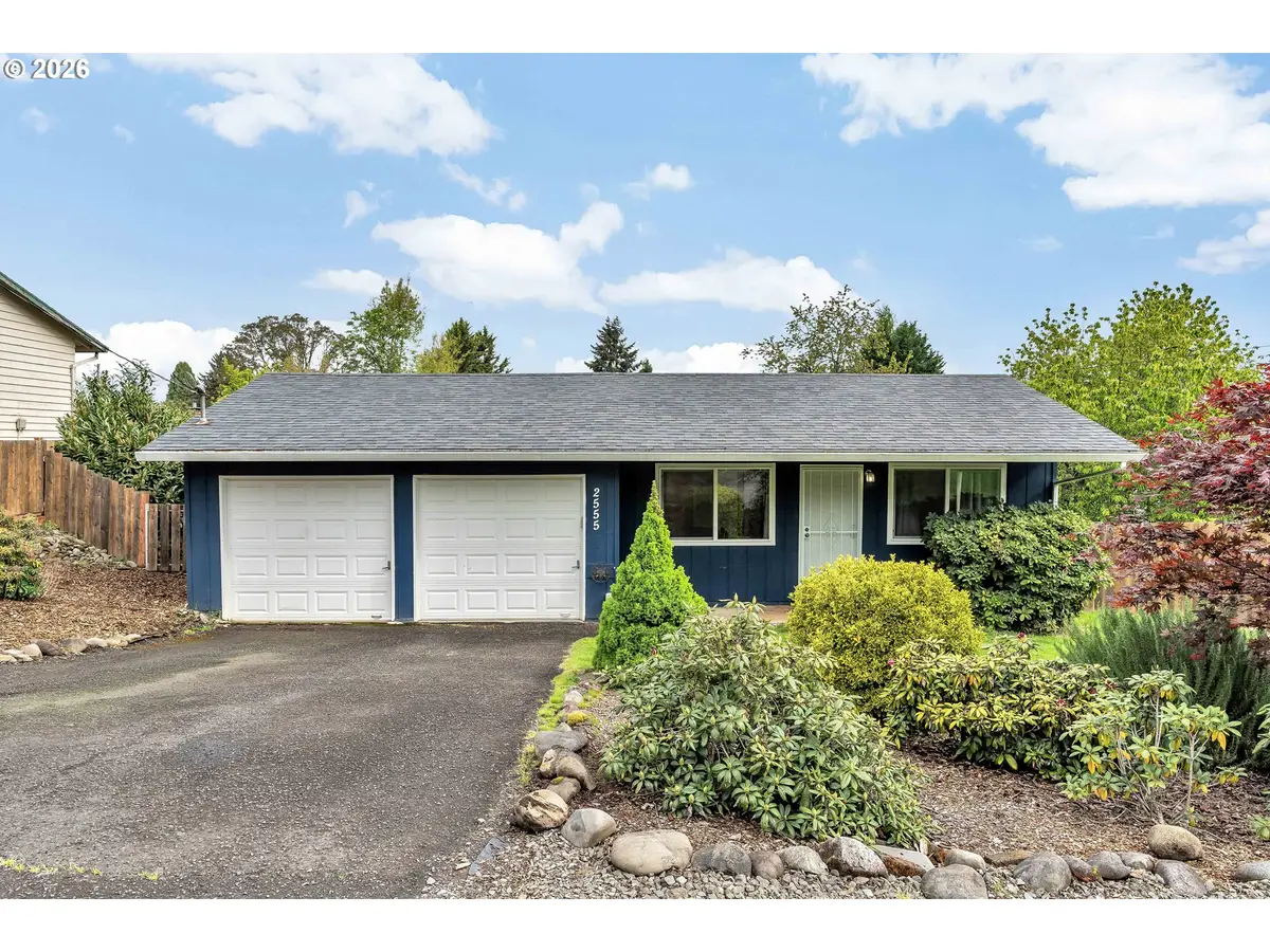 2555 Hughes Dr, Northwest Clackamas, OR 97068 - #1