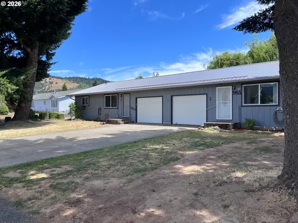 965 SW Pucker Huddle Rd, WhiteSalmon, WA 98672