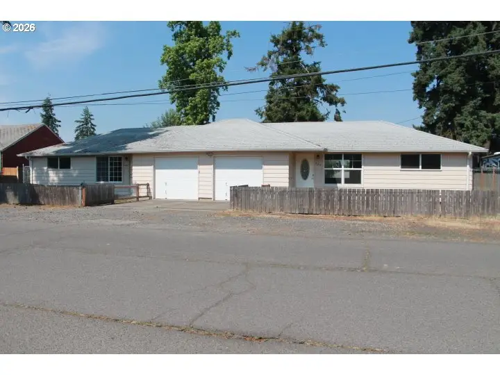 122 S 38th St, Springfield, OR 97478 - #1