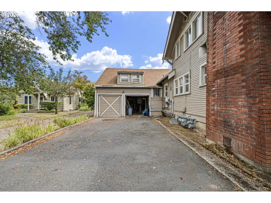 1573 Jefferson St, Eugene, OR 97402 - #3