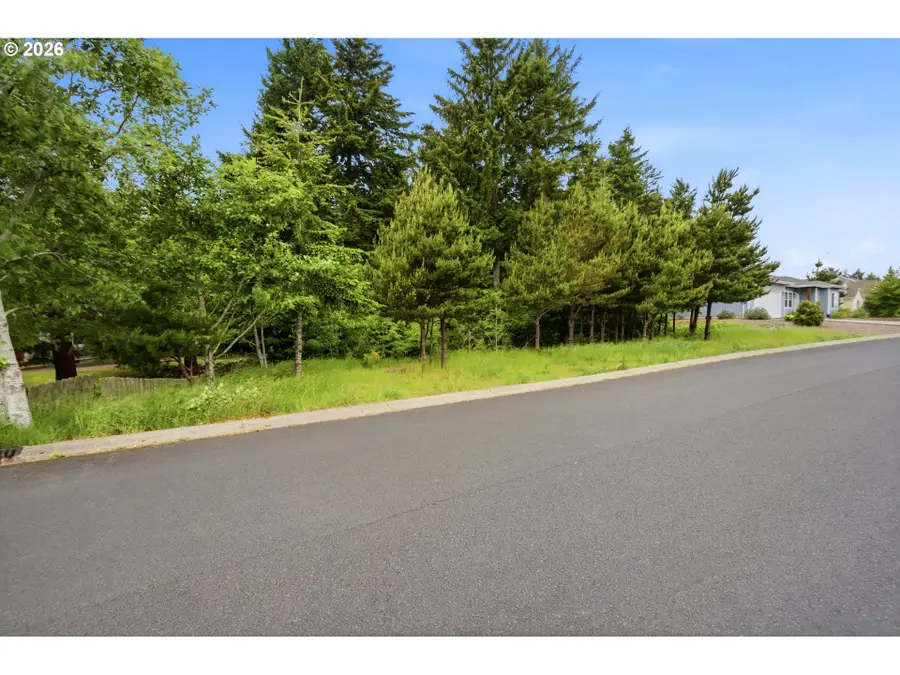 34 SE Inlet Ave, Lincoln City, OR 97367 - #3