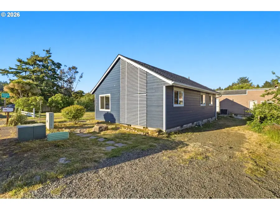 5024 SE Jetty Ave, Lincoln City, OR 97367 - #2