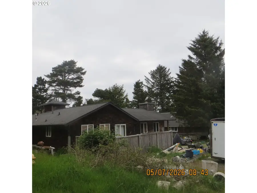 33157 Sand Dollar Ln, Warrenton, OR 97146 - #3