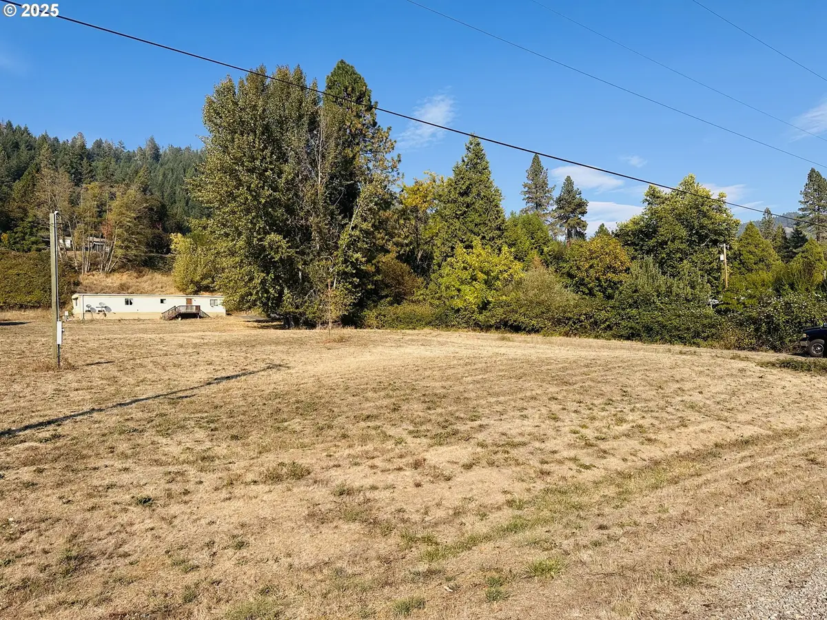 22210 Tiller Trail Hwy, South Umpqua, OR 97429 - Image #1