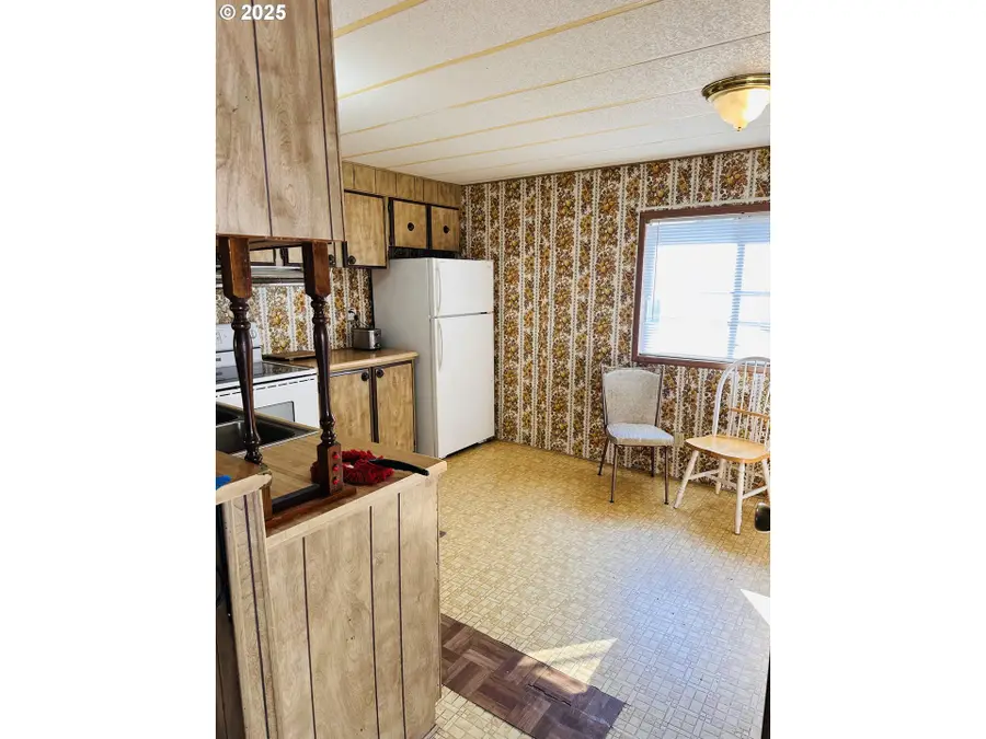 22210 Tiller Trail Hwy, South Umpqua, OR 97429 - Image #2