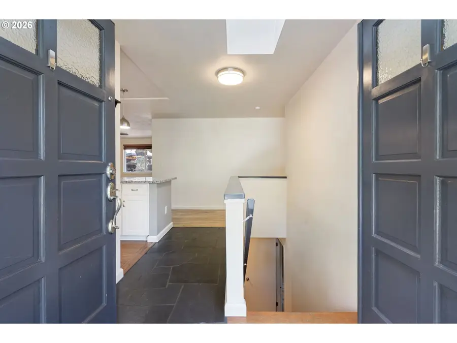 823 NW 60th St, Vancouver, WA 98663 - #2