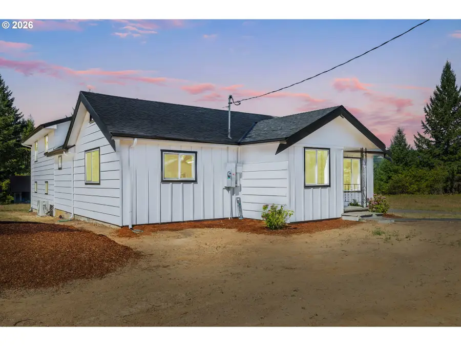 52625 NW Scofield Rd, Buxton, OR 97109 - #2