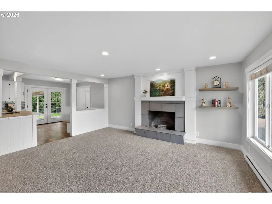 182 Elmar Dr, Oregon City, OR 97045 - #3