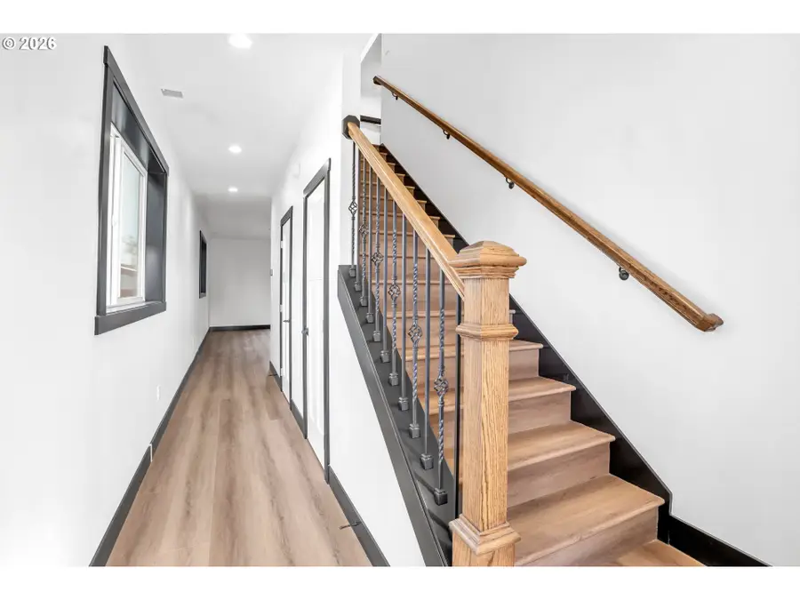 720/740 S 8th Ave, Cornelius, OR 97113 - #3