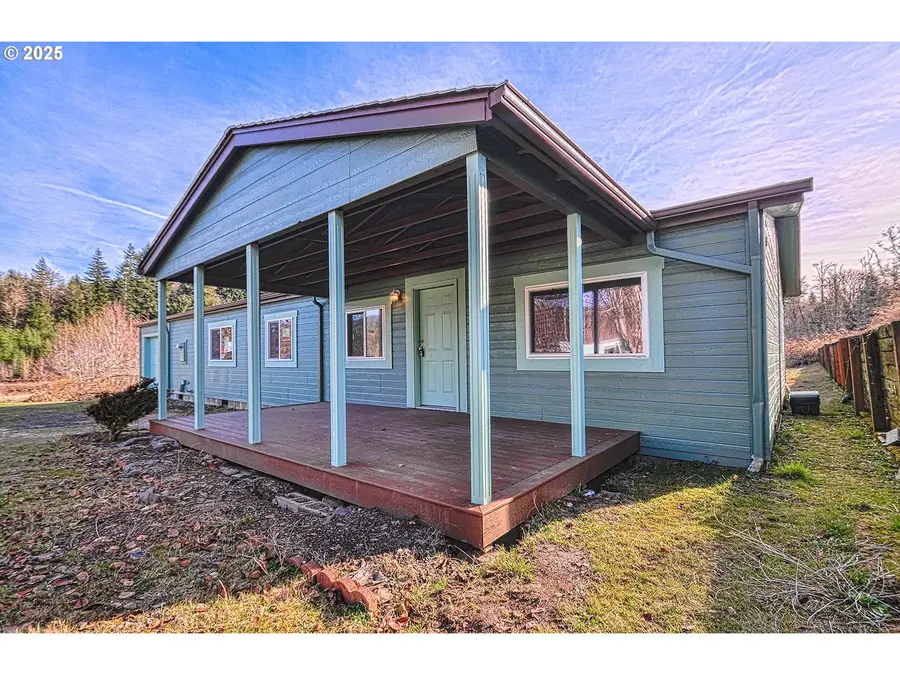 365 Bellflower Rd, Clatskanie, OR 97016 - Image #2
