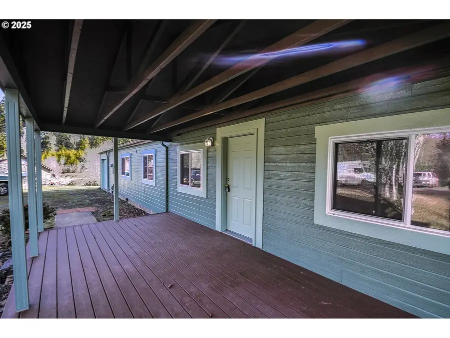 365 Bellflower Rd, Clatskanie, OR 97016 - Image #3