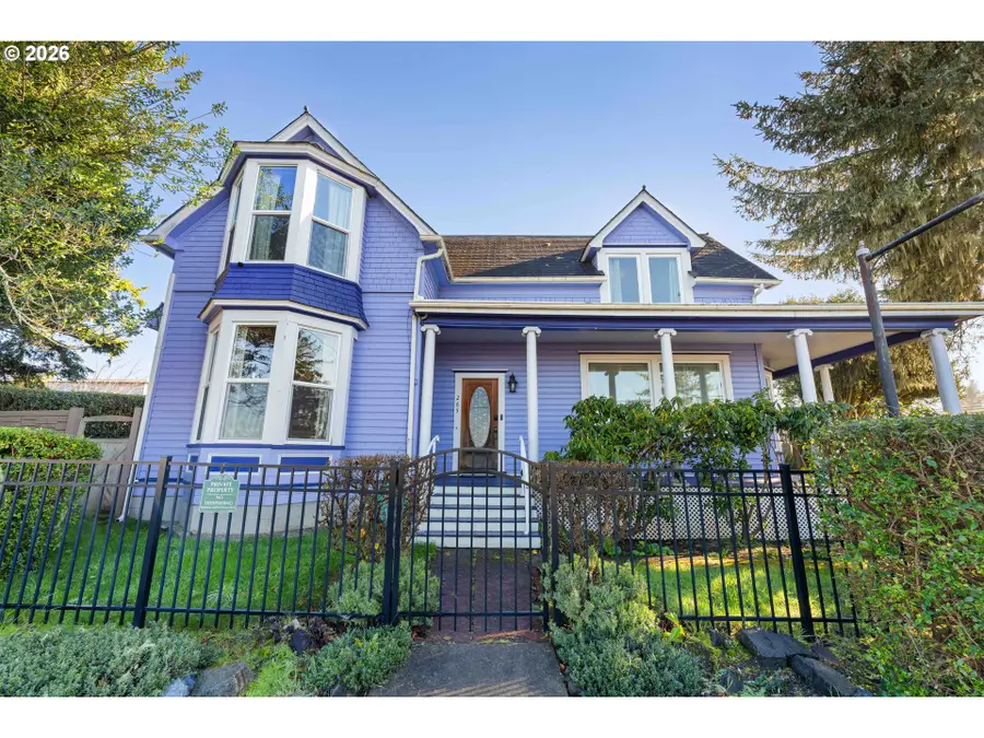 265 S Empire Blvd, Coos Bay, OR 97420 - Image #2