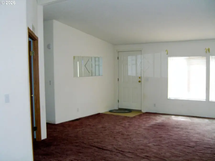 1190 Elm St, Vernonia, OR 97064 - #2