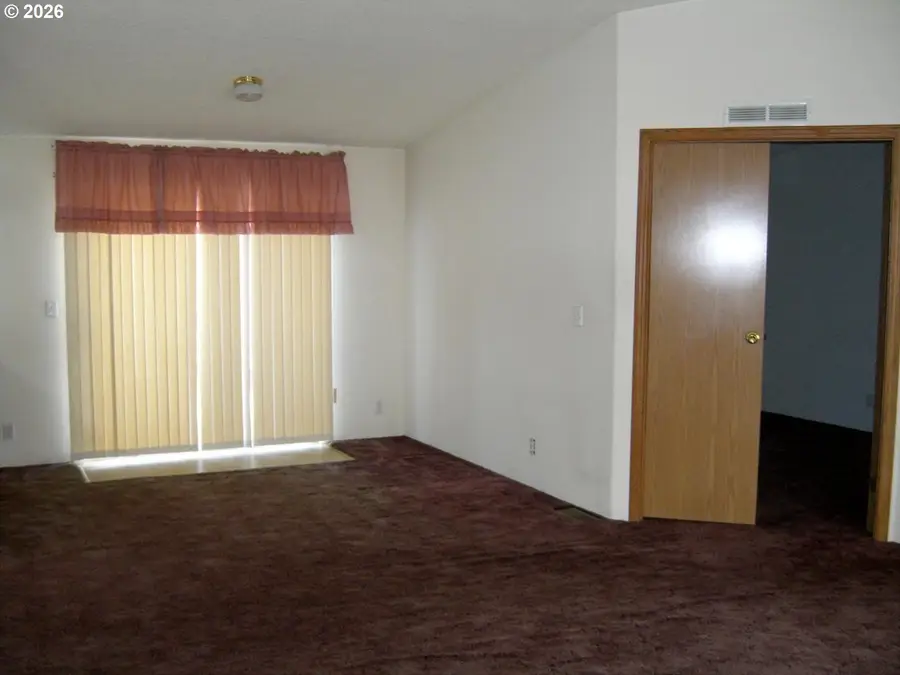 1190 Elm St, Vernonia, OR 97064 - #3