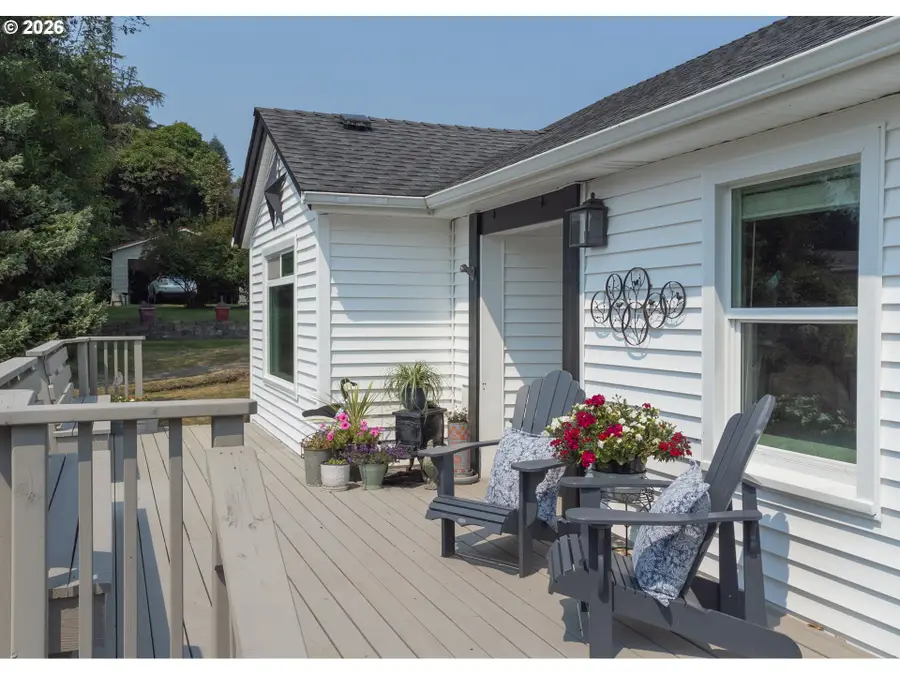 410 Madison Ave, Astoria, OR 97103 - #2
